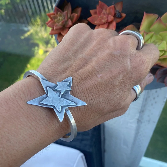Rustic Sterling silver star cuff bracelet - Picture 1 of 10